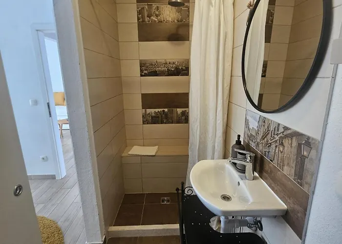 Tina Apartman
